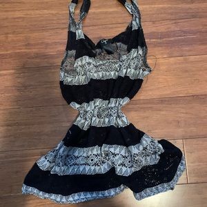 Grunge tank top sweater material